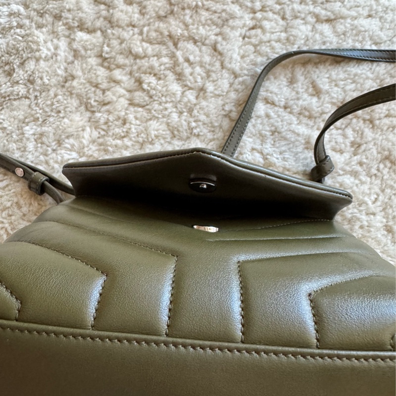YSL Lou mini 經典山形紋斜背包 墨綠色-30