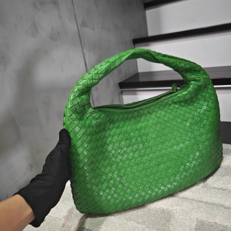 近新閒置 Bv 綠色編織hobo 月牙包-2