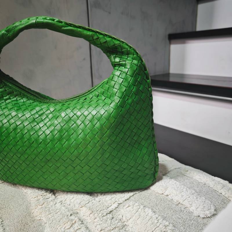 近新閒置 Bv 綠色編織hobo 月牙包-16