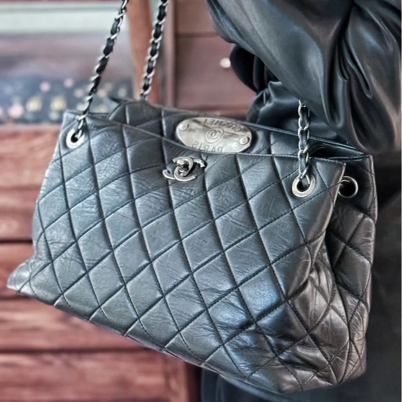 美包限量出售😍Chanel黑銀菱格紋孟買系列雙鏈條托特單肩斜挎包-3