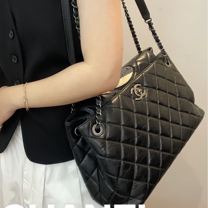 美包限量出售😍Chanel黑銀菱格紋孟買系列雙鏈條托特單肩斜挎包-5