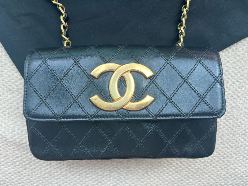 Chanel vintage 大金釦mini斜背包-1