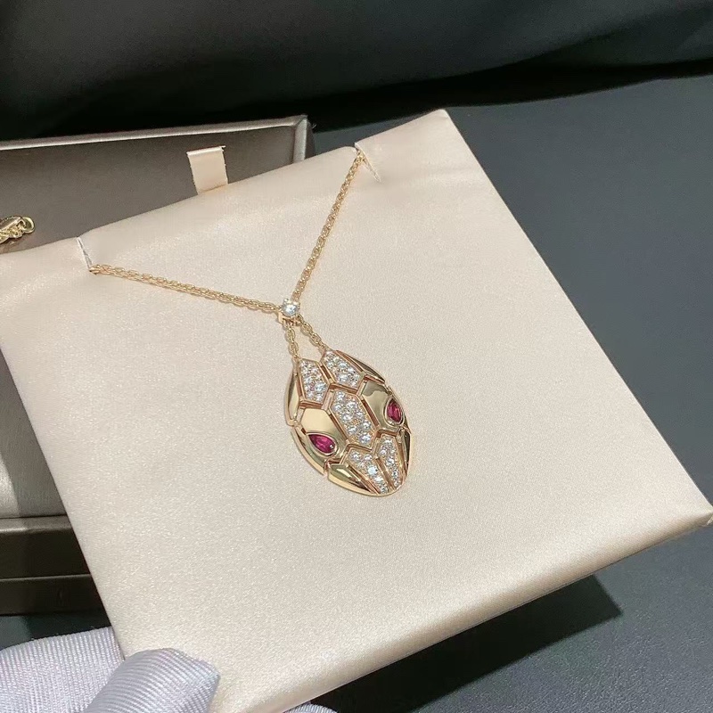 Bvlgari寶格麗Serpenti系列蛇頭項鍊鑲嵌鑽石和紅寶石玫瑰金 2019購入-7