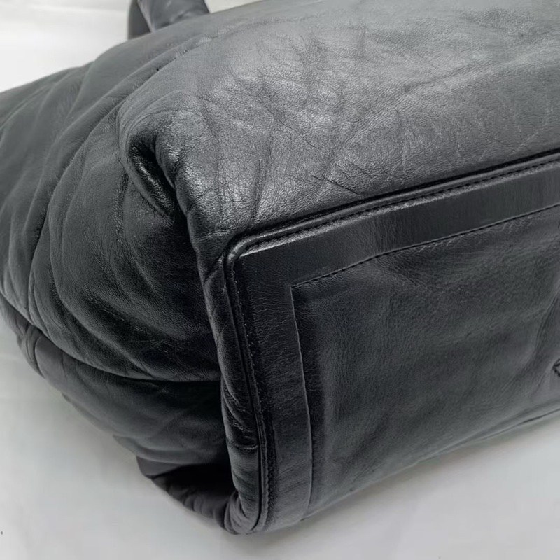 Chanel 香奈兒 羊皮羽絨購物袋黑色，鐳射13開，CHANEL Coco Cocoon Tote Tote Bag Shoulder Bag Coco Mark  Leather Black-2