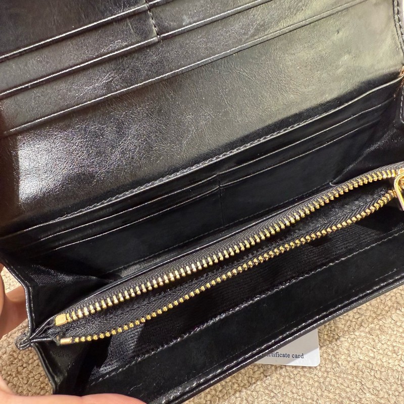 Prada 黑色油蠟皮長夾銀包錢包-3