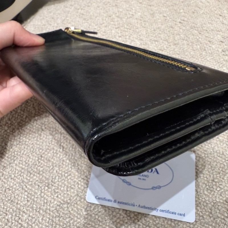 Prada 黑色油蠟皮長夾銀包錢包-7