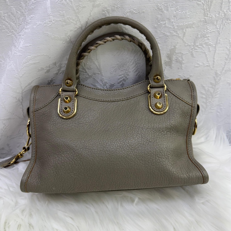 This is Balenciaga mini City包款。-8