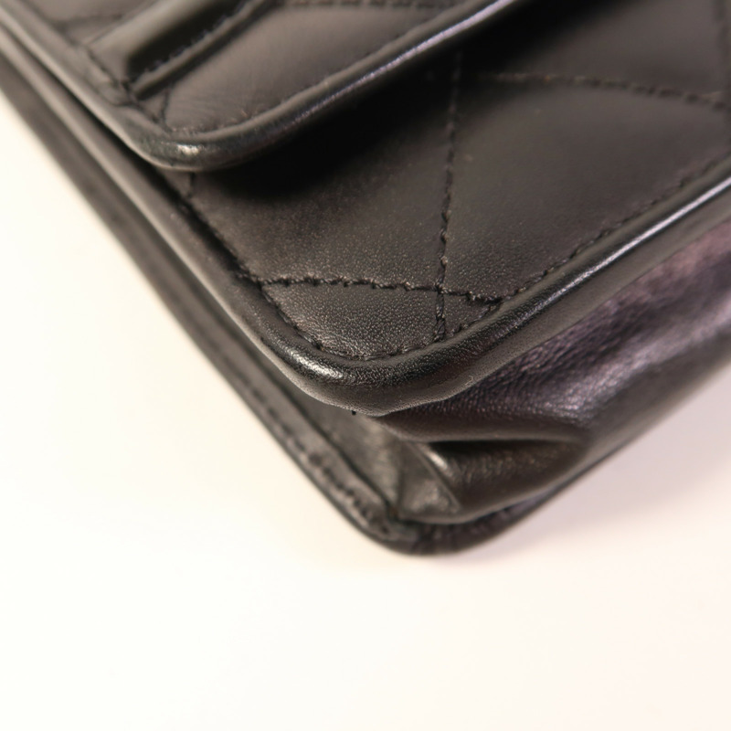 CHANEL 牛皮皮革WOC Wallet On Chain銀扣鏈帶肩背袋-12
