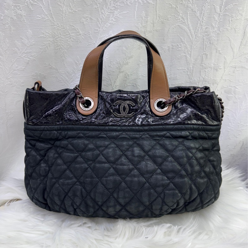 CHANEL 菱格牛皮皮革Shoulder Bag 銀扣鏈帶肩背袋黑色-0