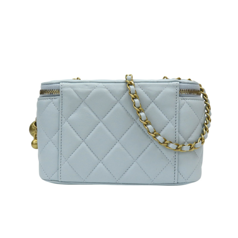 淺藍色羊皮 金球 Pearl Crush Vanity Case 化妝包 肩背包【CHANEL 香奈兒】 AP2303-1