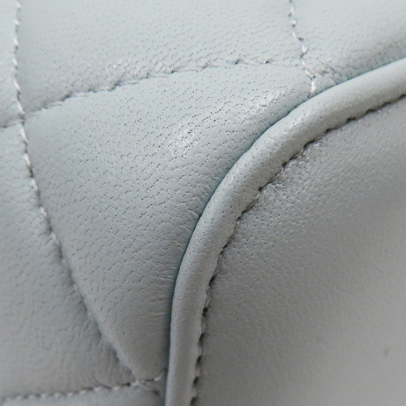 淺藍色羊皮 金球 Pearl Crush Vanity Case 化妝包 肩背包【CHANEL 香奈兒】 AP2303-9