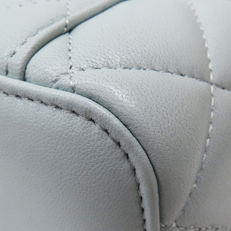 淺藍色羊皮 金球 Pearl Crush Vanity Case 化妝包 肩背包【CHANEL 香奈兒】 AP2303-12