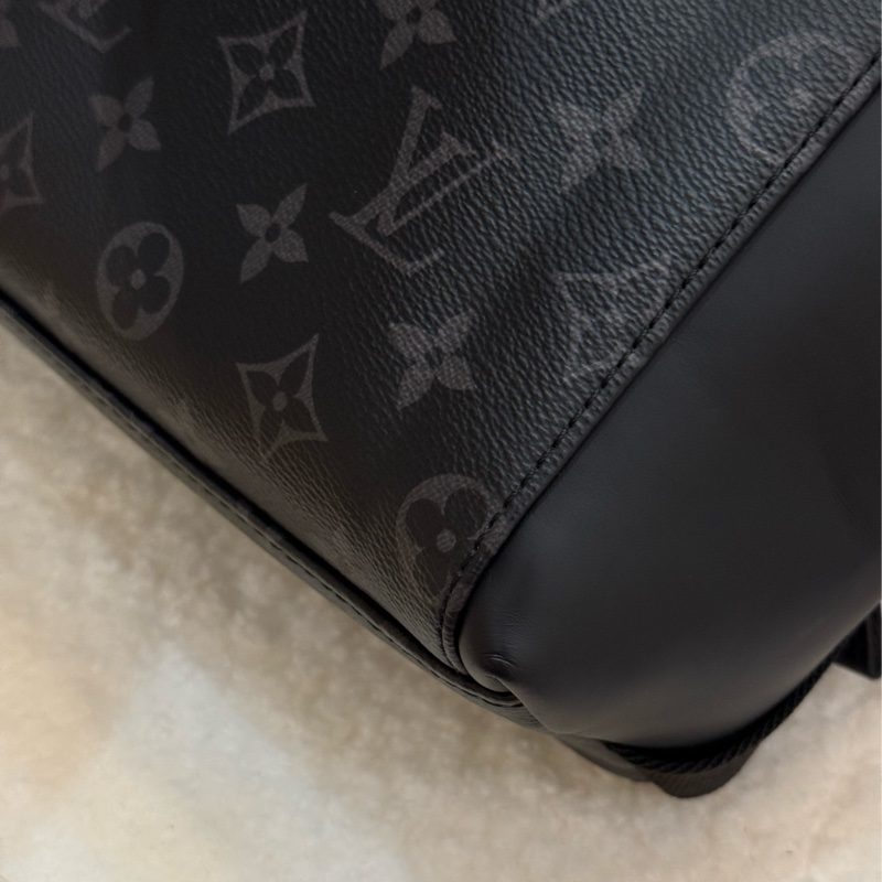 LV 黑老花黑武士 Voyager PM郵差包 ✨最新晶片款-8
