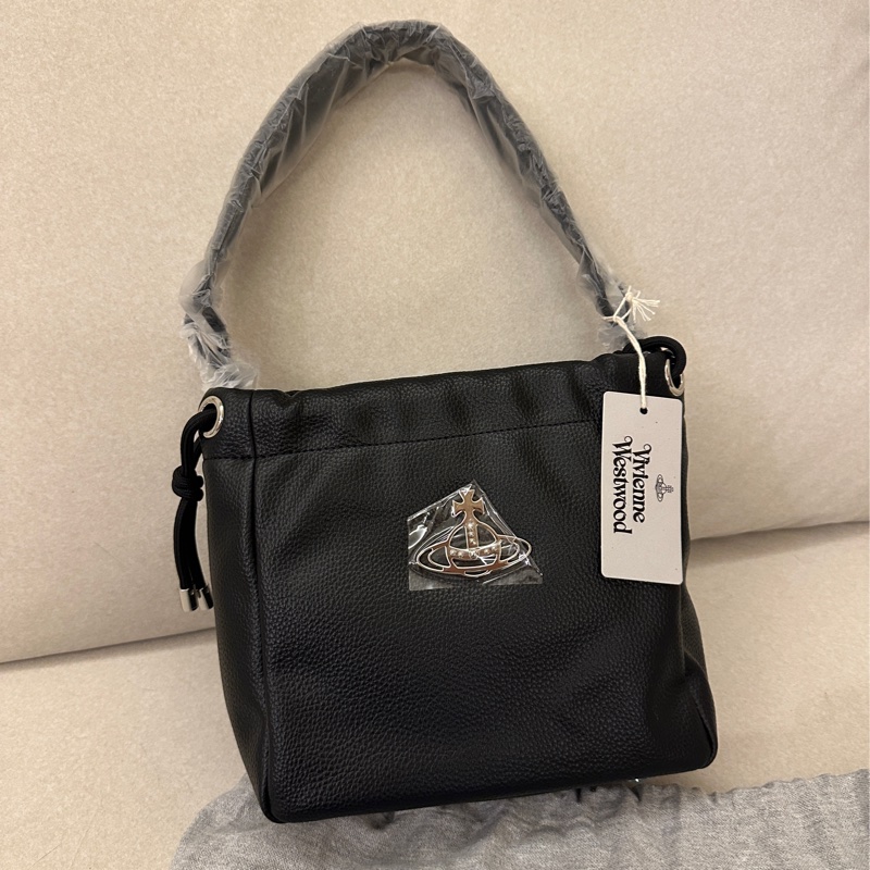 西太后Vivienne Westwood 最新款小號hobo-1
