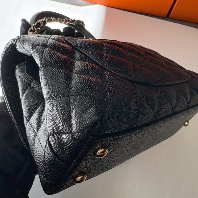 Chanel 淡金鍊帶黑荔枝皮coco handle 23-10