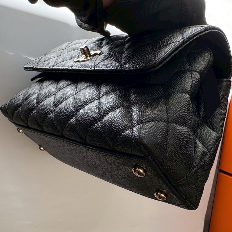 Chanel 淡金鍊帶黑荔枝皮coco handle 23-11