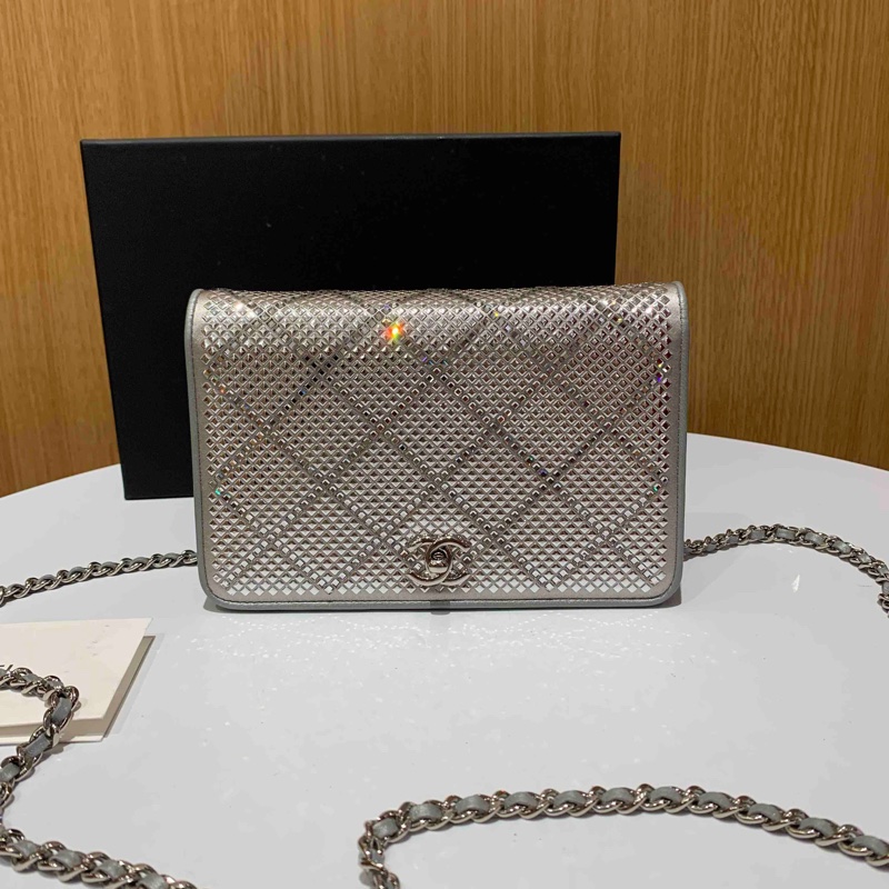 Chanel 22A 滿鑽Woc鏈條包 尺寸約19*12*3.5 芯片款 全皮內里 附件盒子 塵袋-0