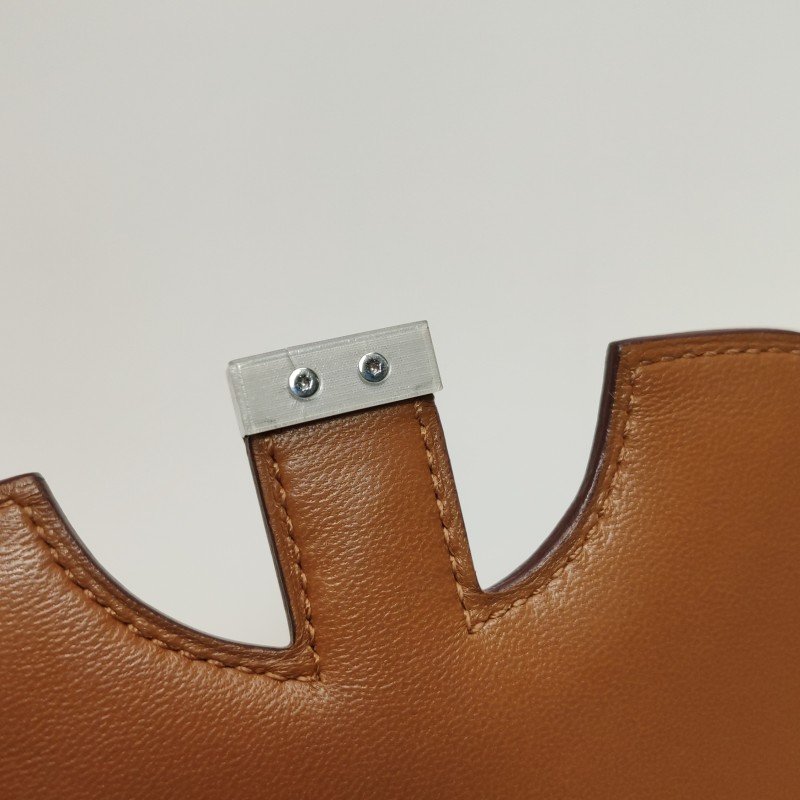 Hermes 2002系列 牛皮 純色 圓形 H鎖扣 皮夾-9