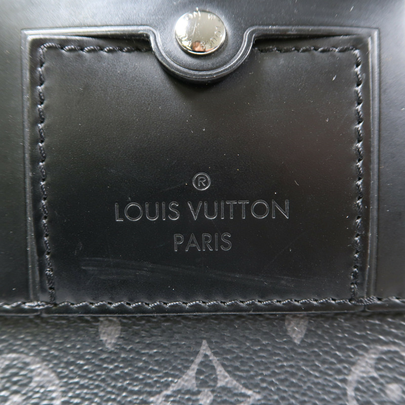 LOUIS VUITTON Monogram Eclipse Messenger PM Voyager銀扣肩背袋-6