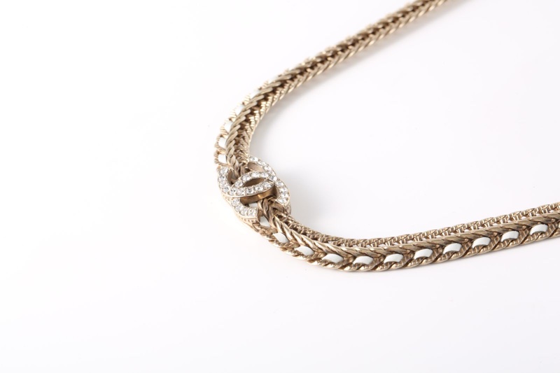 CHANEL(香奈兒)  合金 22S香奈兒 皮穿鏈條 頸鏈 雙Clogo水鑽-1