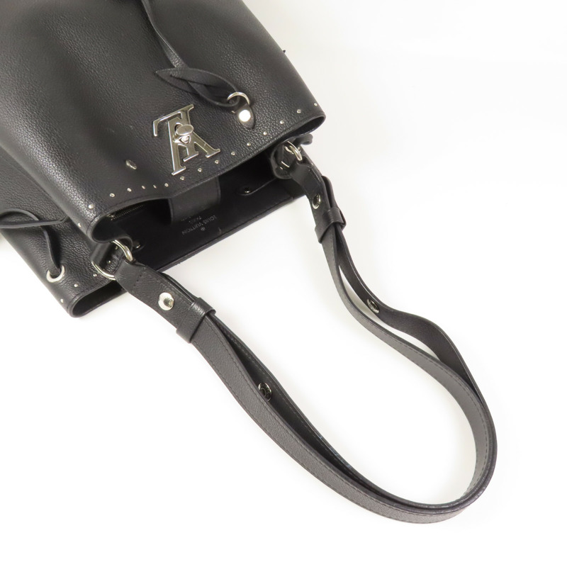 LOUIS VUITTON 牛皮皮革Rock Me Bucket Studs銀扣肩背袋-8