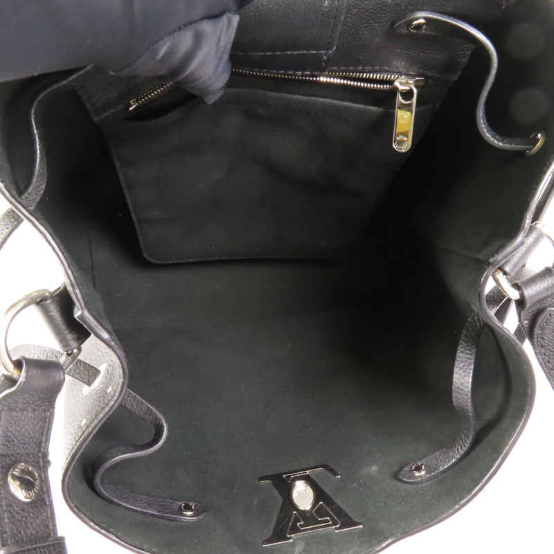 LOUIS VUITTON 牛皮皮革Rock Me Bucket Studs銀扣肩背袋-12