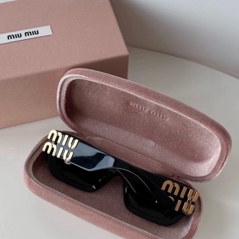 全新代購！Miu Miu 大logo太陽眼鏡/墨鏡 11W 黑金-1