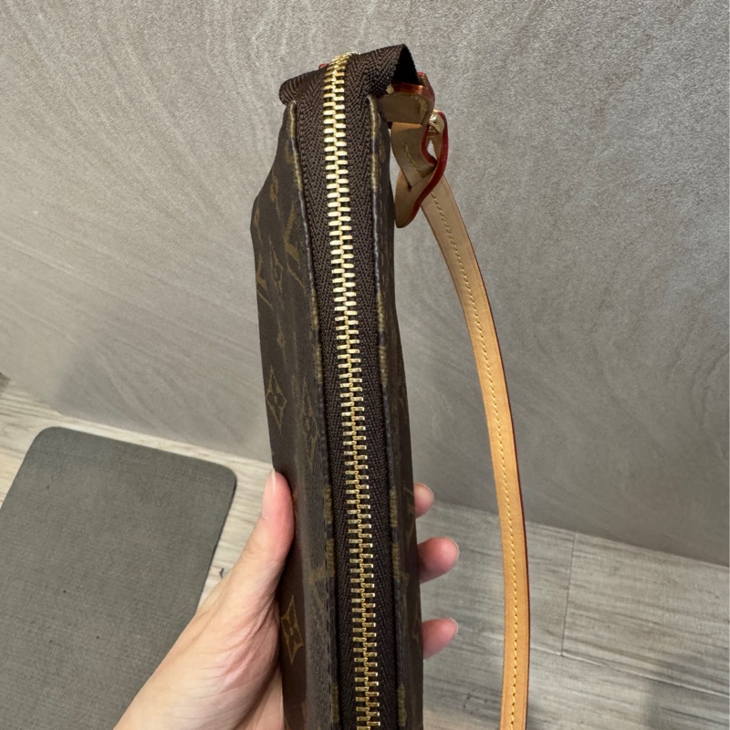 LV原花Pochette Accessoires新款大麻將M82766-19