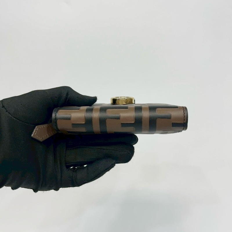 FENDI棕色牛皮FFLogo雙折零錢短夾8M0386-4