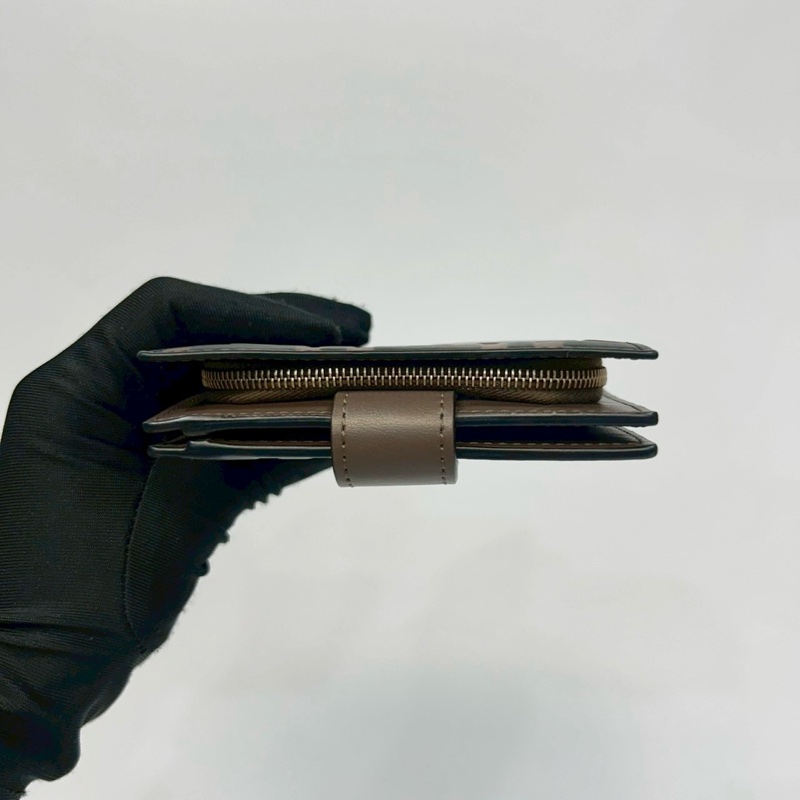 FENDI棕色牛皮FFLogo雙折零錢短夾8M0386-5