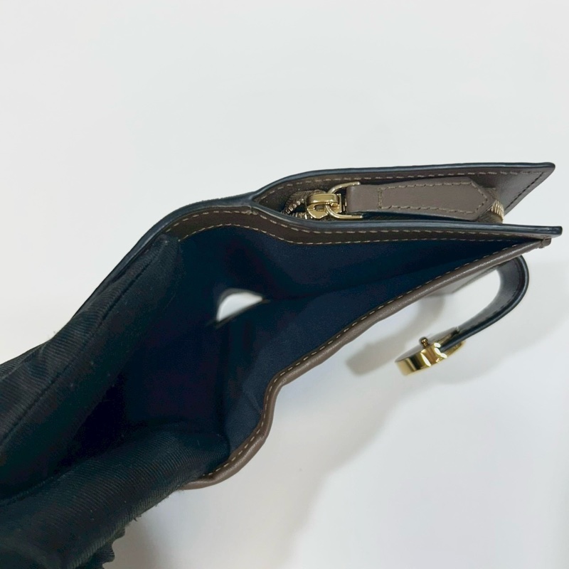 FENDI棕色牛皮FFLogo雙折零錢短夾8M0386-7