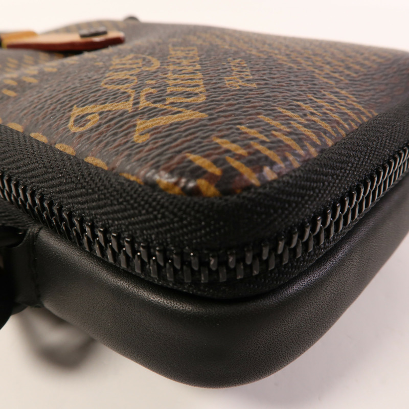 LOUIS VUITTON Damier LV x Nigo Phone Pouch肩背袋-11