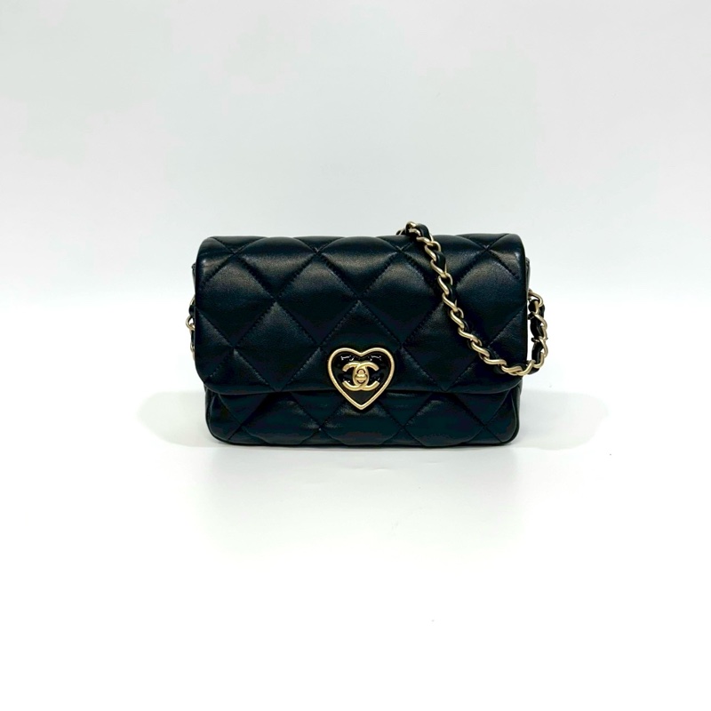 CHANEL黑金羊皮愛心琺琅釦Flap bag AS3986-1