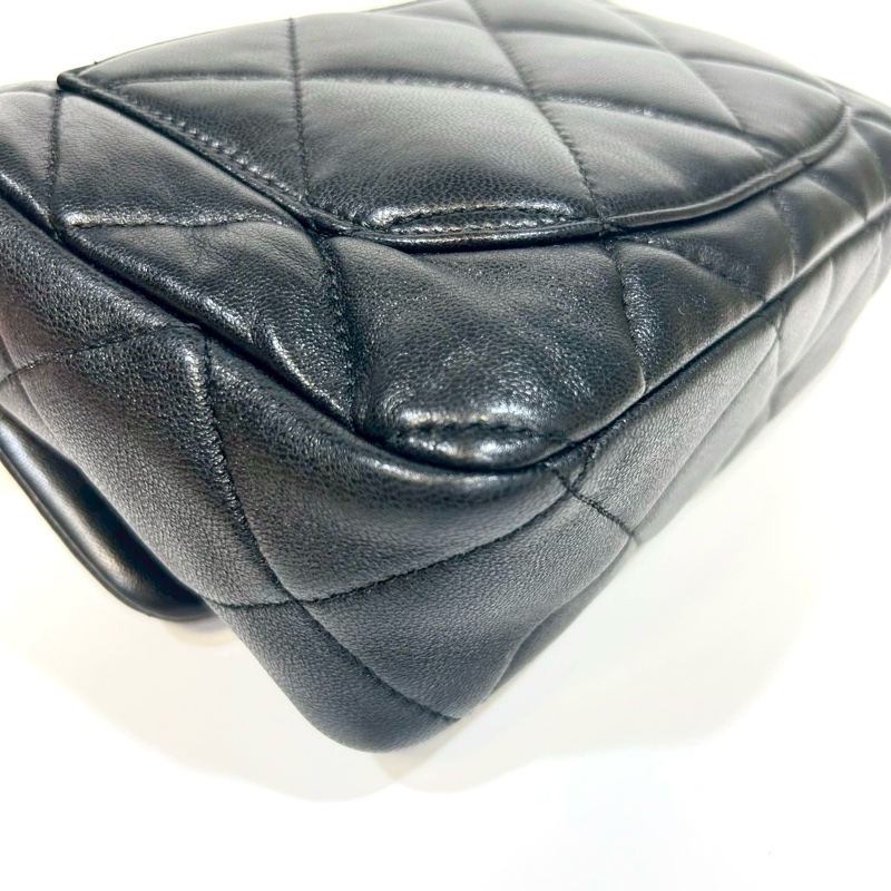 CHANEL黑金羊皮愛心琺琅釦Flap bag AS3986-9