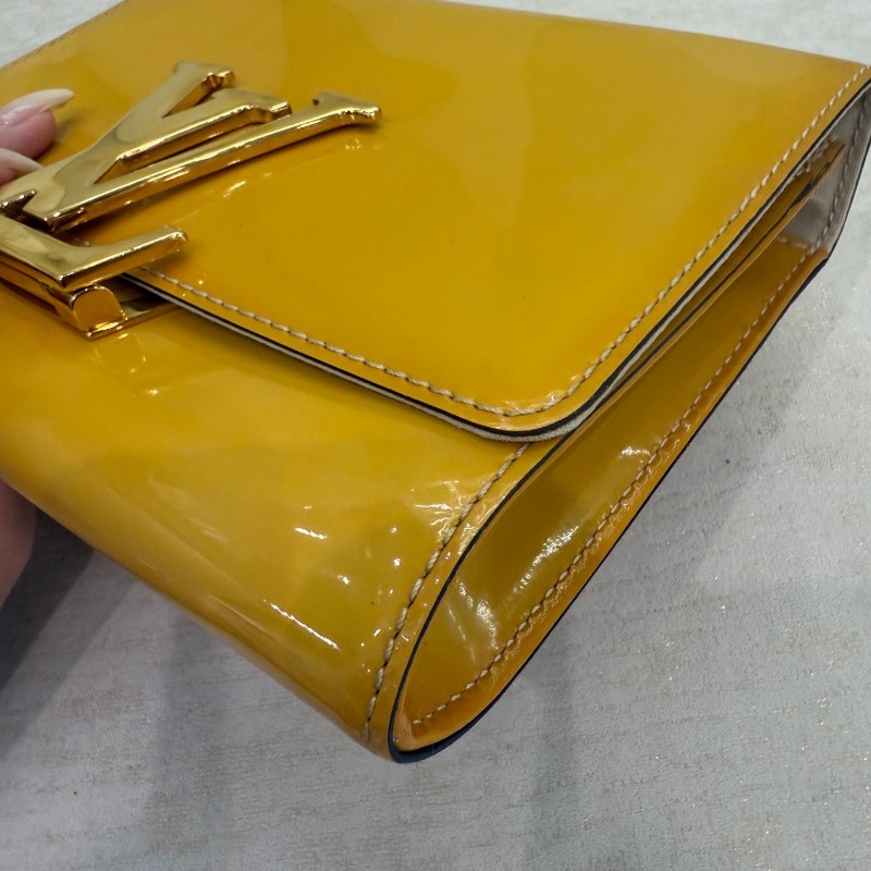 LV chain louise大logo黃色漆皮鏈條包肩背包斜背包-11