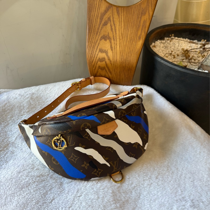 *限定款* Monogram 英雄聯盟聯名款腰包 M45106-0