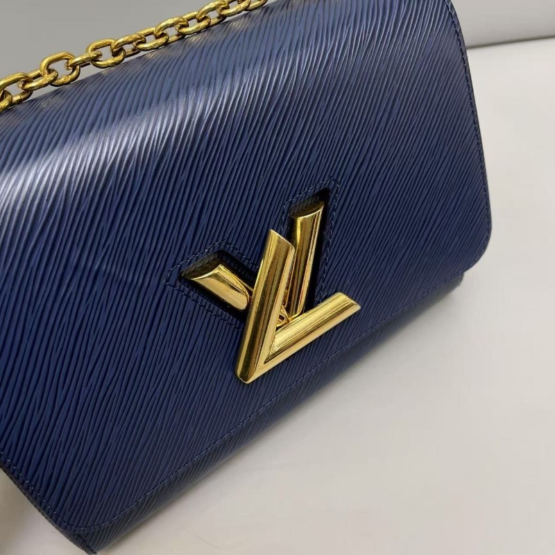 LV路易威登Twist中號深藍色epi水波紋金扣包-2
