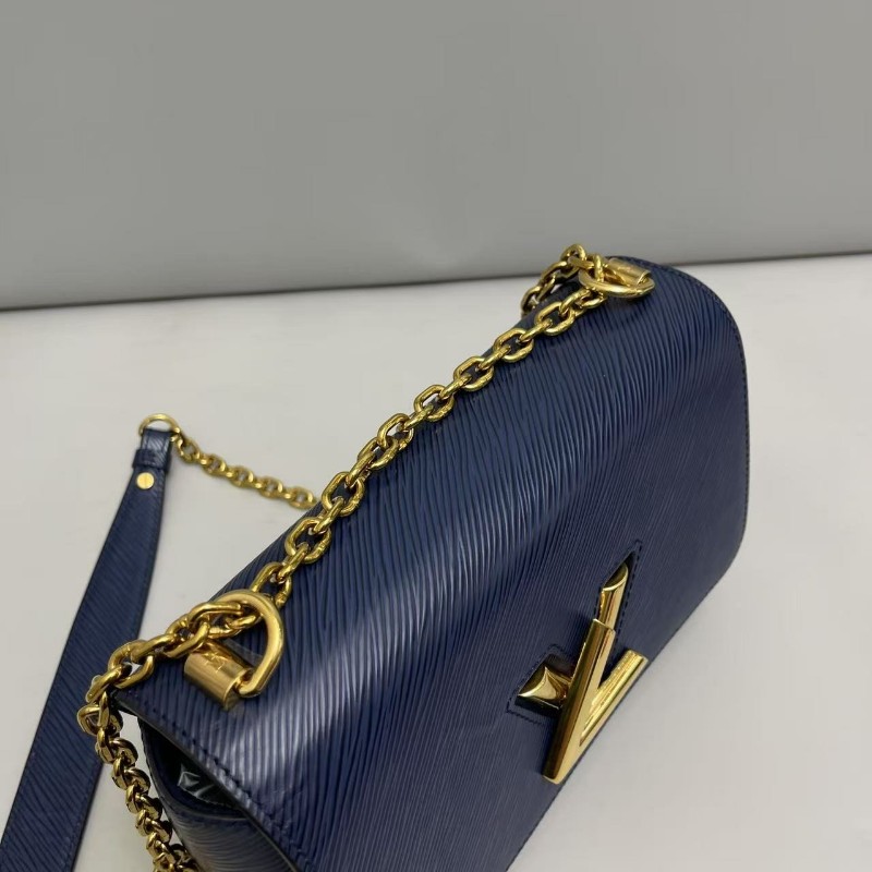 LV路易威登Twist中號深藍色epi水波紋金扣包-3