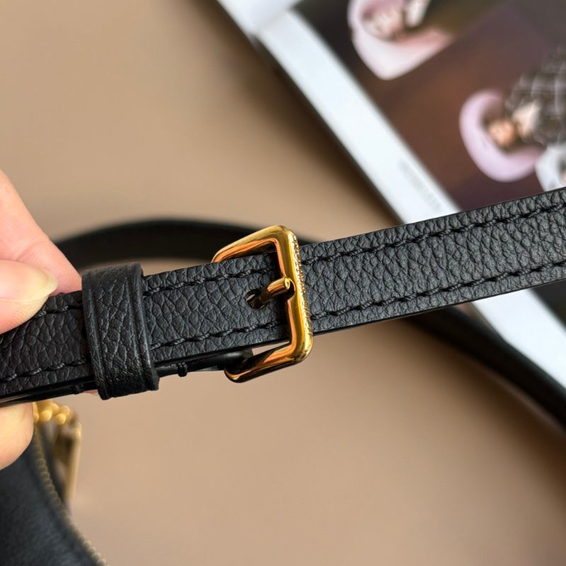 ::LOUIS VUITTON:: LV M46002 Bagatelle黑色壓花紋手提兩用肩背包 腋下半月包-20