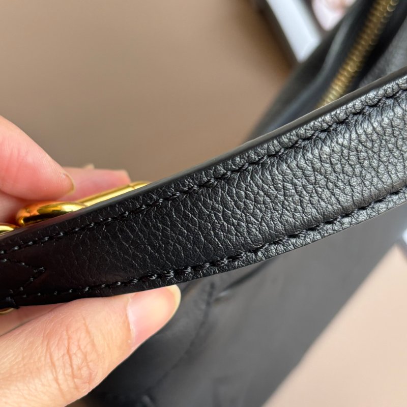 ::LOUIS VUITTON:: LV M46002 Bagatelle黑色壓花紋手提兩用肩背包 腋下半月包-26