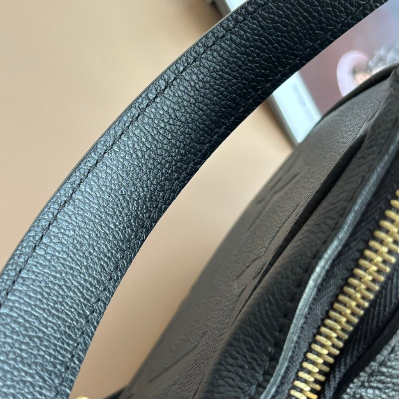 ::LOUIS VUITTON:: LV M46002 Bagatelle黑色壓花紋手提兩用肩背包 腋下半月包-27