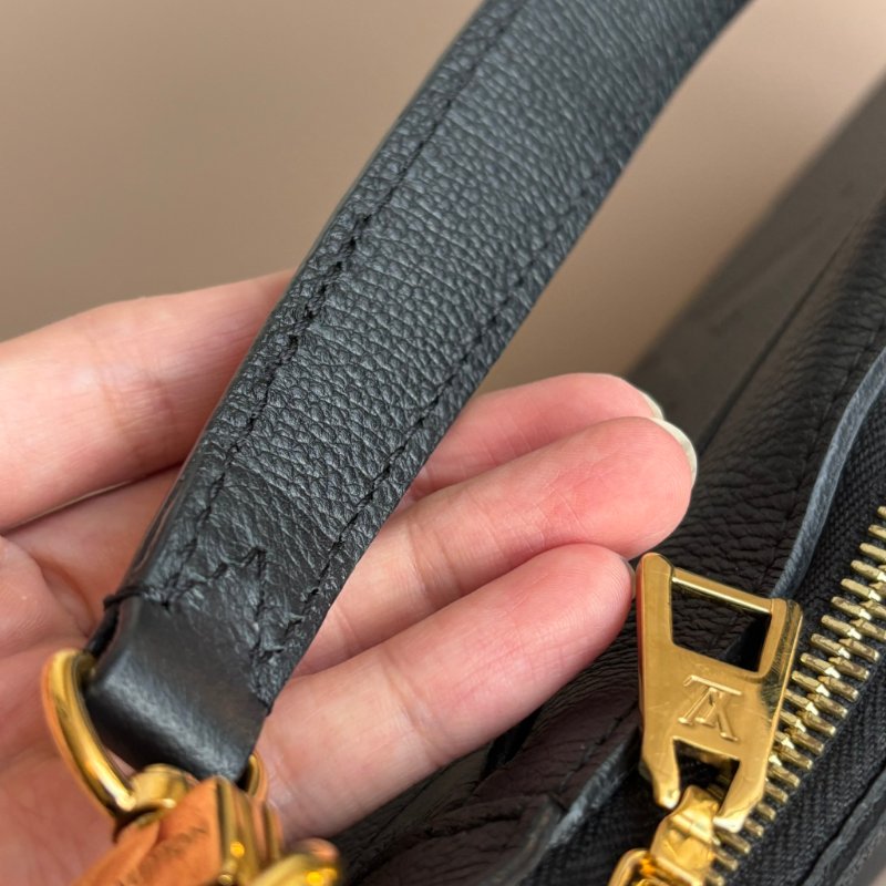 ::LOUIS VUITTON:: LV M46002 Bagatelle黑色壓花紋手提兩用肩背包 腋下半月包-29