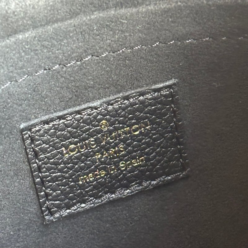 ::LOUIS VUITTON:: LV M46002 Bagatelle黑色壓花紋手提兩用肩背包 腋下半月包-41