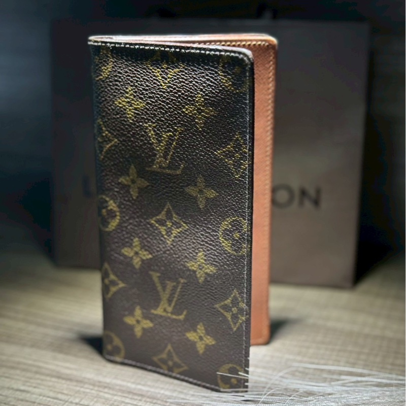 LV 經典老花開闔對開長夾-0