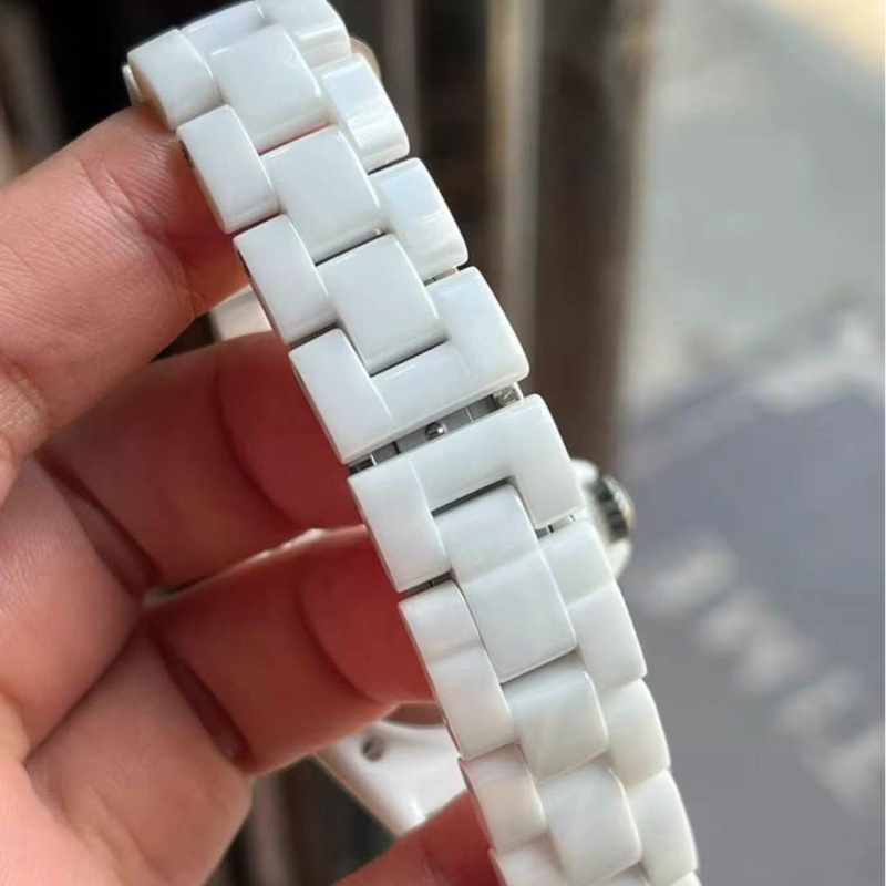 Chanel J12白鑽錶 23年99新配件齊全-6