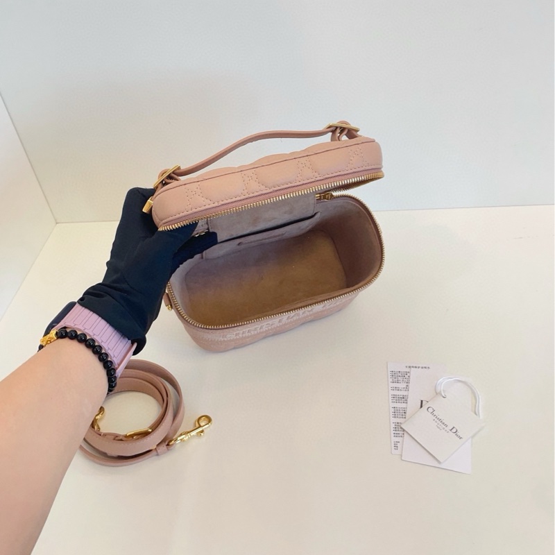 Dior 迪奧 Vanity 藕粉色 化妝包 小號 約19*18.5*14.5 經典藤格紋帶子母logo 粉色系金扣-5