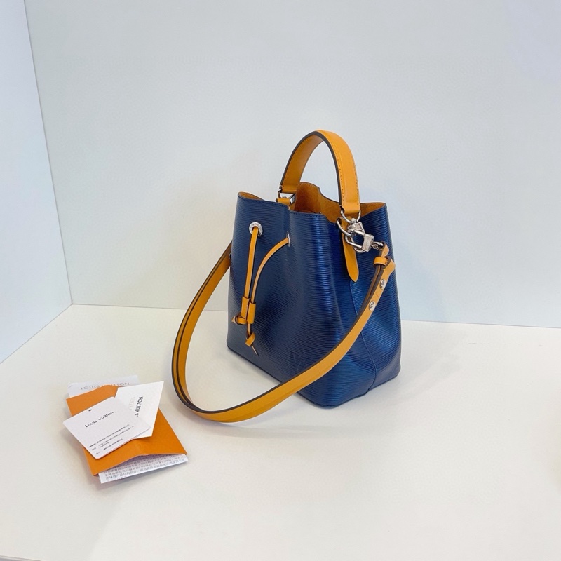 LV 路易威登 Neonoe bb 藍黃拼色 epi 水波紋 芯片款 尺寸約20x20x13-3