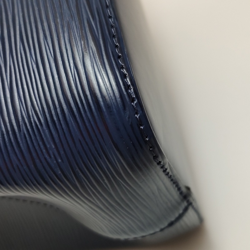 LV 路易威登 Neonoe bb 藍黃拼色 epi 水波紋 芯片款 尺寸約20x20x13-18