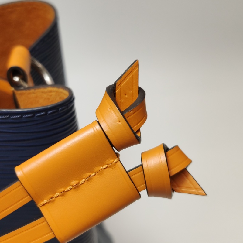 LV 路易威登 Neonoe bb 藍黃拼色 epi 水波紋 芯片款 尺寸約20x20x13-19