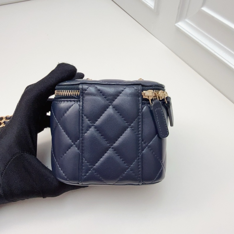 Chanel 香奈兒 深藍近黑 金球 鏈條小盒子 29開 尺寸約10.7.9 附件：塵袋。-5